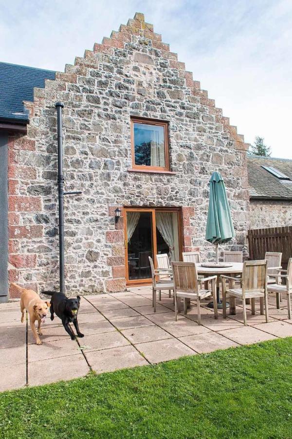 The Granary With Hot Tub Near Perth Perthshire Villa Forgandenny Eksteriør billede